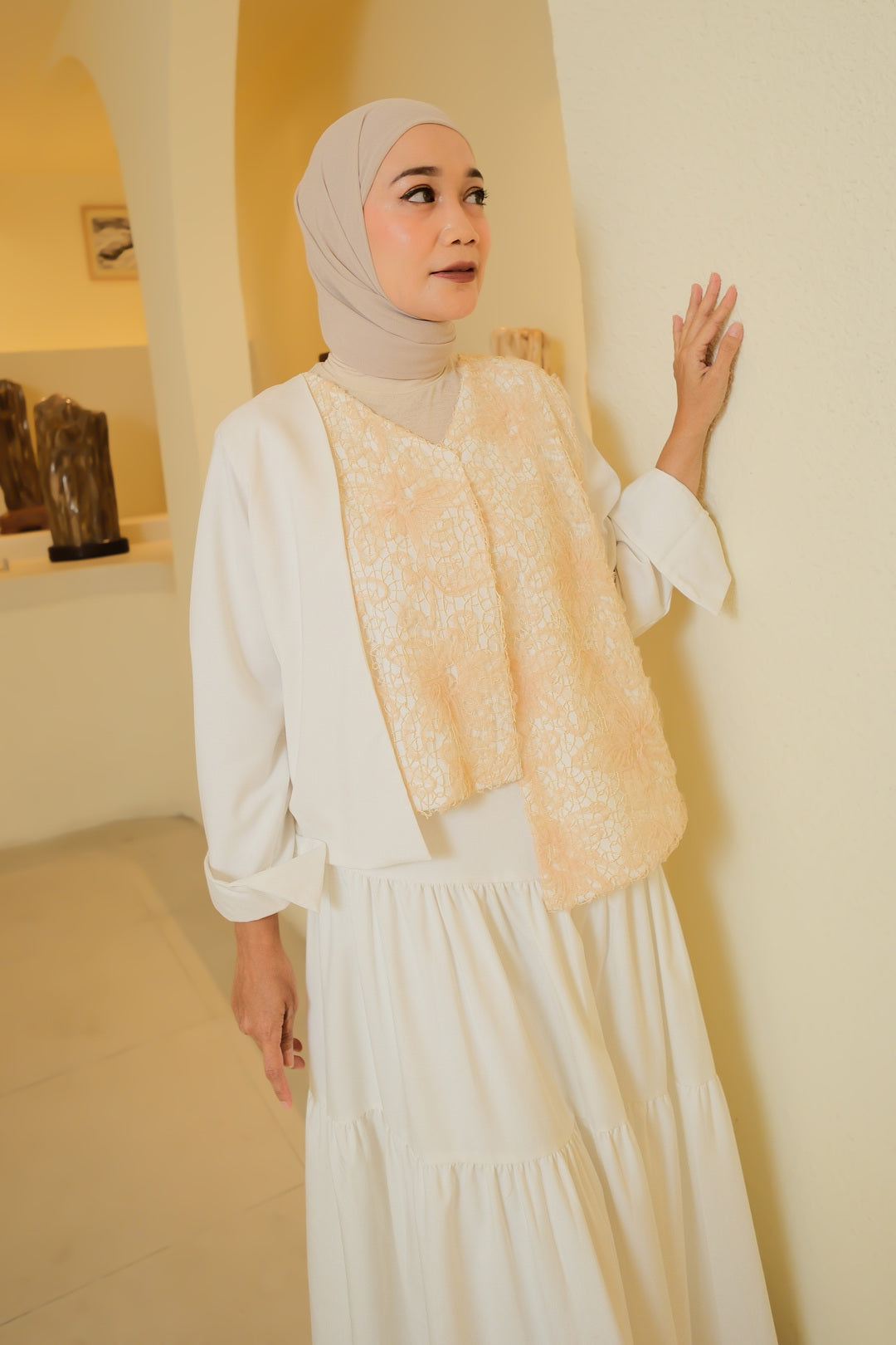 Avena Asymetris Vest