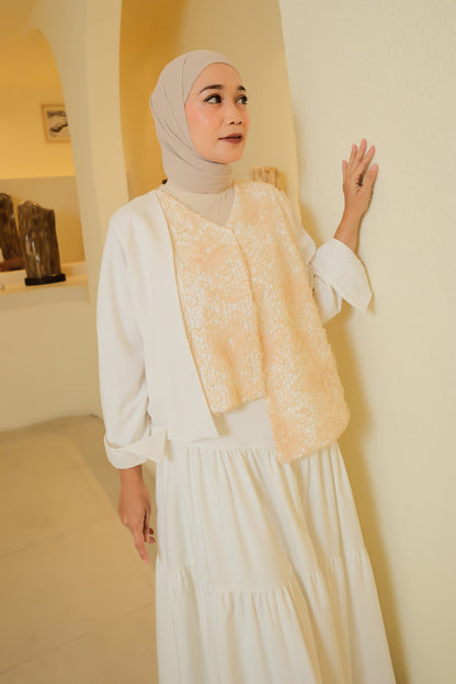 Avena Asymetris Vest